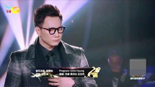 吃瓜广告男生唱的歌,男生演绎独特嗓音引发热议