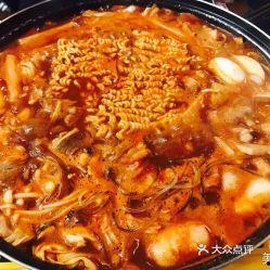 大瓜吃炸鸡火锅,炸鸡火锅，味蕾狂欢之旅