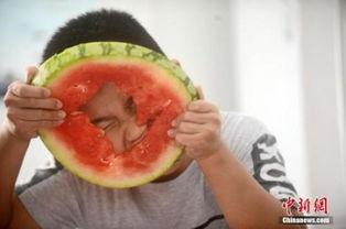 各国吃瓜人,各国独特的围观现象解析