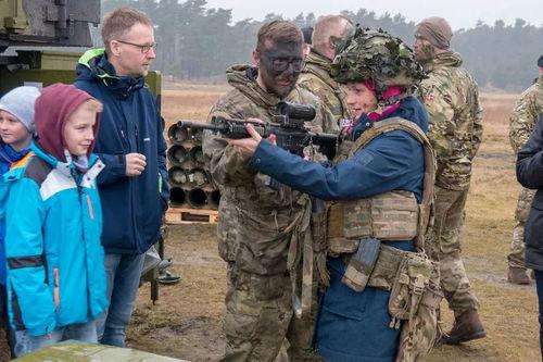 吃瓜进警局,一场意外的“瓜田奇遇”