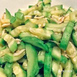 吃虾时可以吃小瓜吗,吃虾时的小瓜选择指南