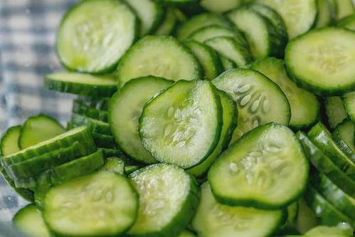 腌制的小瓜如何吃,多样美味，尽享夏日清新