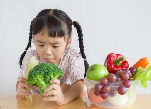 福气娃娃吃瓜图片,共享夏日清凉时光